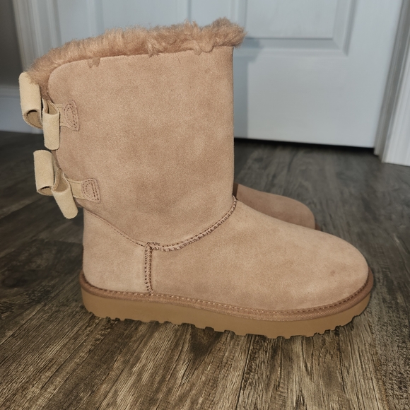 UGG Bailey Bow Boots - Picture 2 of 15